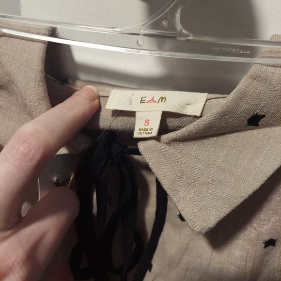 NEW Cat Lady Keyhole Shirt - Picture 11 of 16